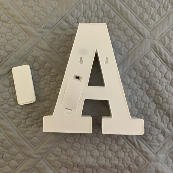 A light up decor - Picture 2 of 2